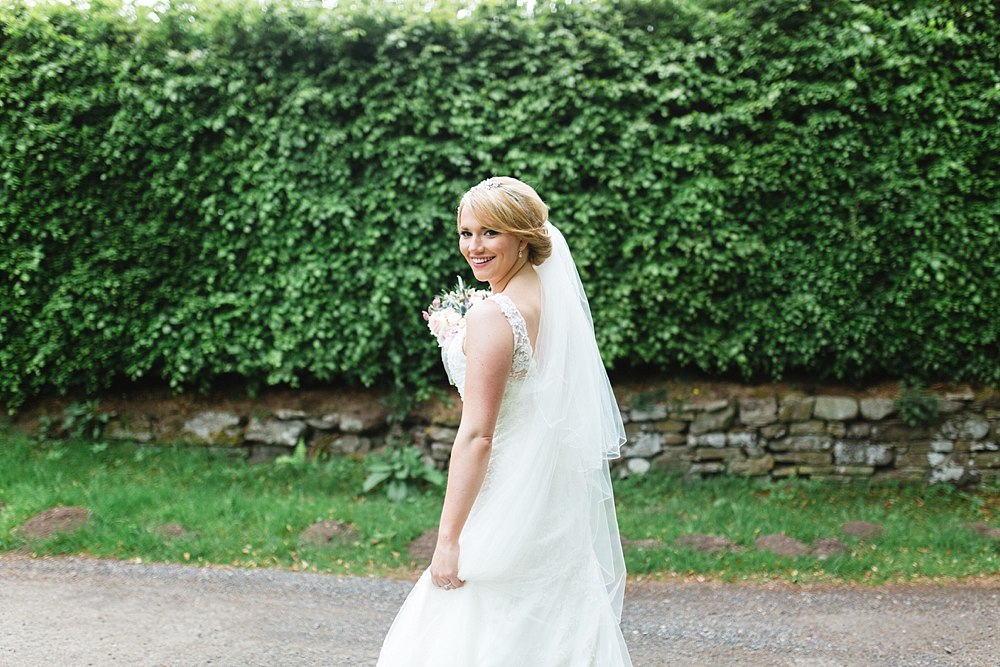 natural sunny wedding scone perthshire scotland highlights 12-23.jpg