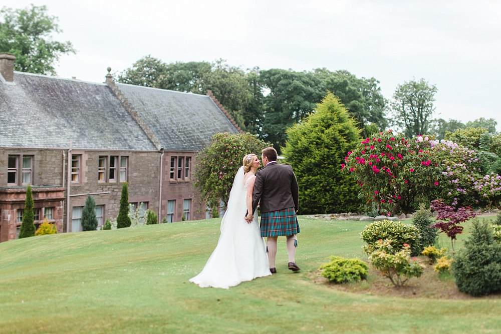 natural sunny wedding scone perthshire scotland highlights 12-4.jpg