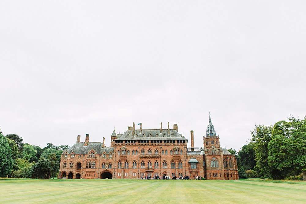 Guests at a wedding? Read on for tips